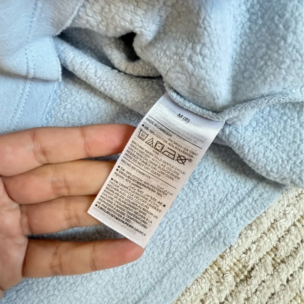 Old Navy Light Blue Vintage Graphic Slouchy Pullover Hoodie for Girls M (8)